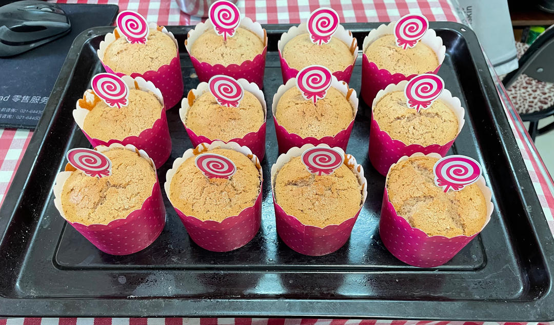 巧克力蛋糕~无水蛋糕（全蛋打发的详细视频）