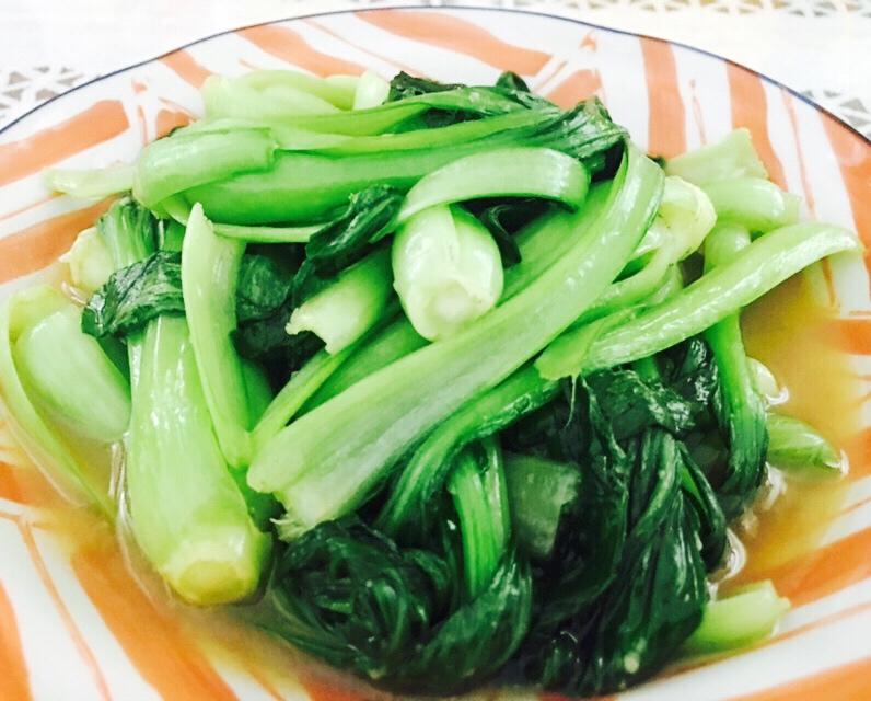 回望廊桥做的蒜蓉小白菜