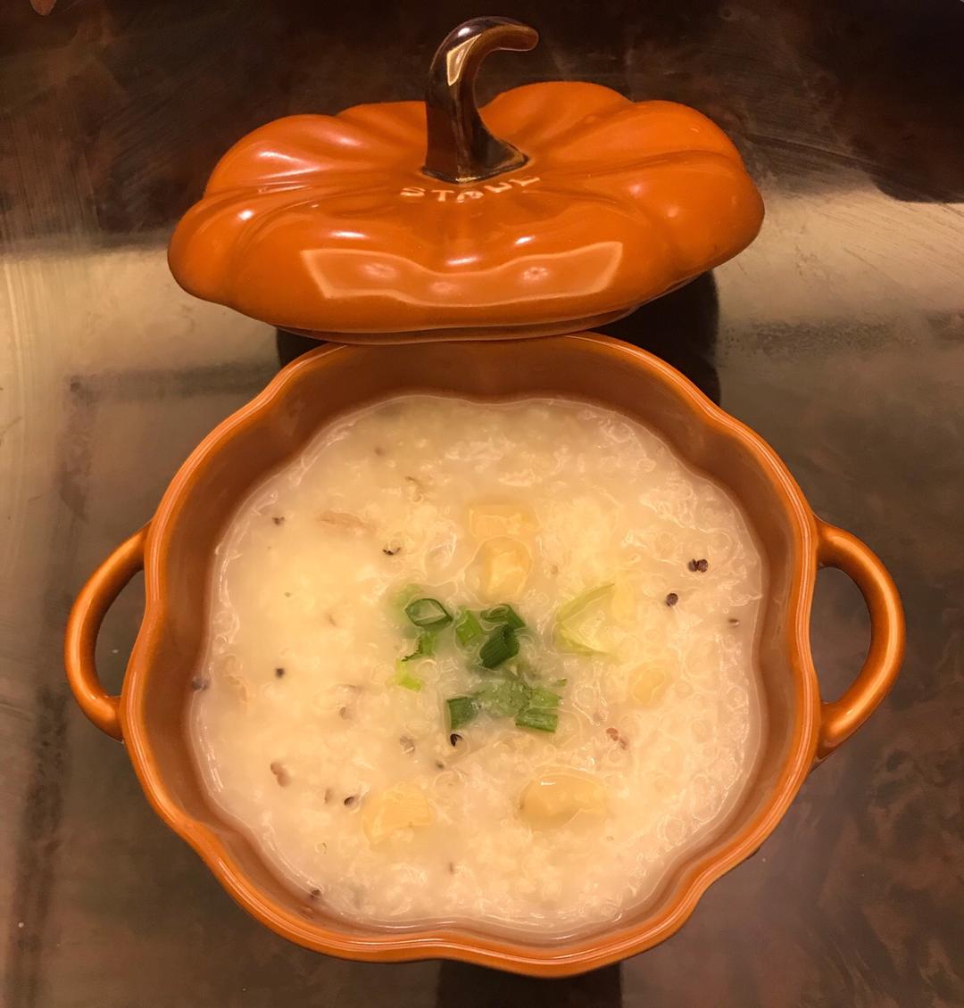 鲜的眉毛落下来的皮蛋粥的做法