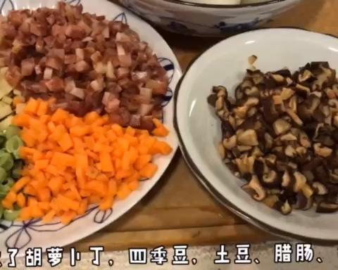 咸蛋糯米饭的做法 步骤4