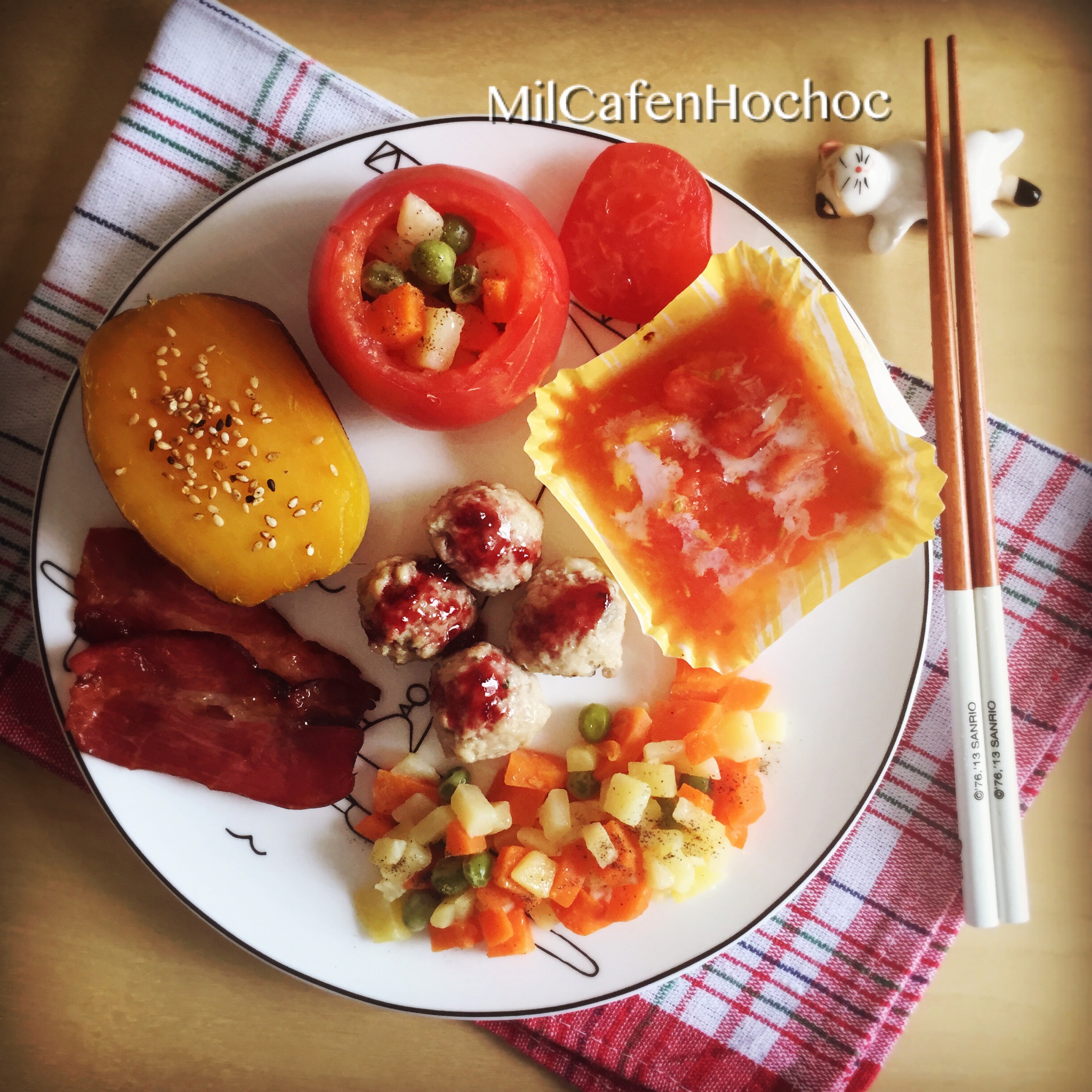 轻食早午餐-雨的旋律：烤红薯，烤西红柿，烤蔬菜丁，培根肉丸