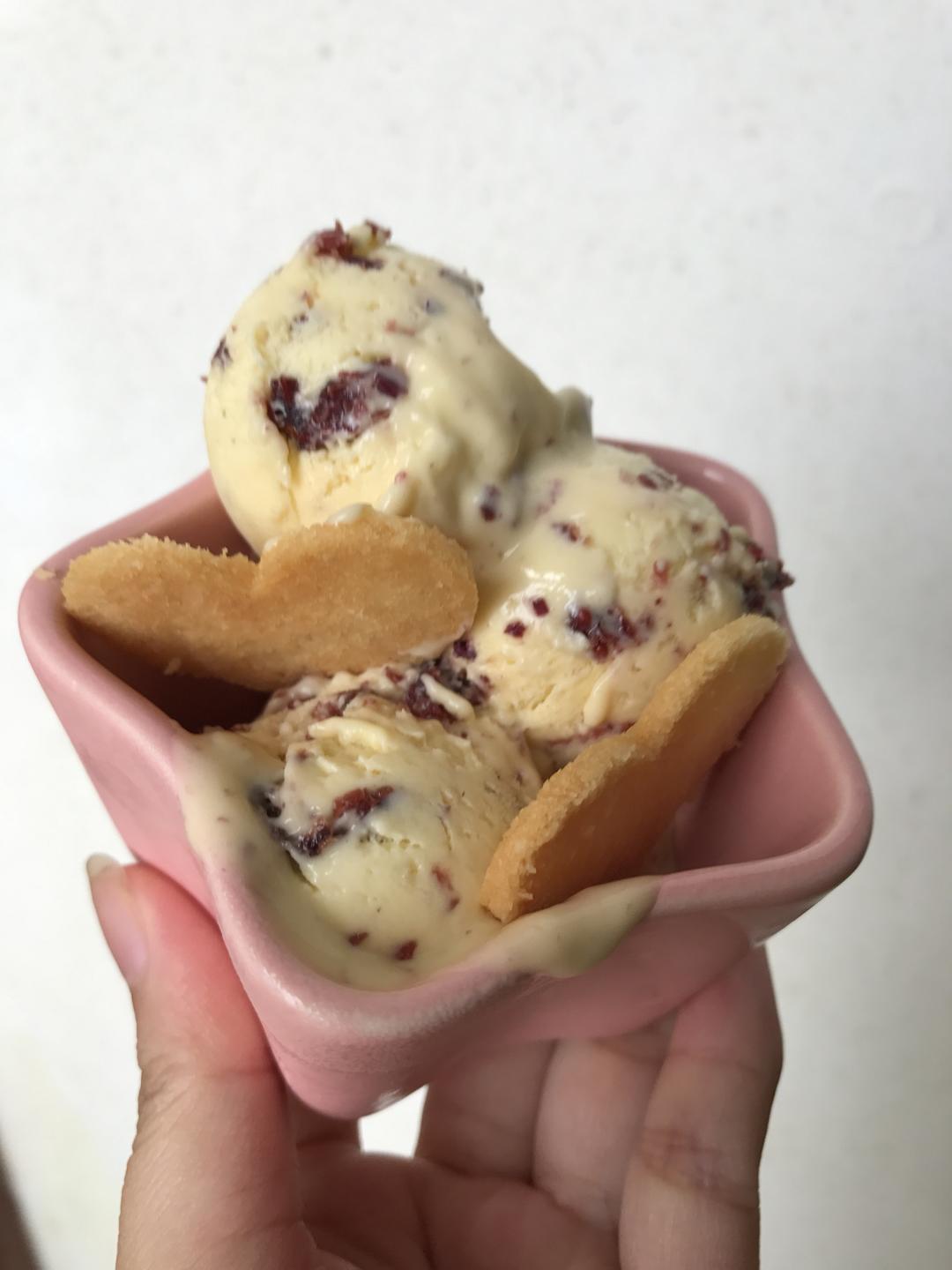 蔓越莓冰淇淋的做法