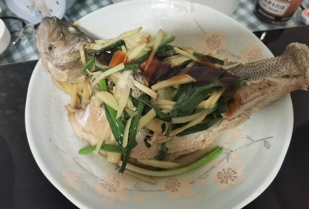 清蒸鲈鱼