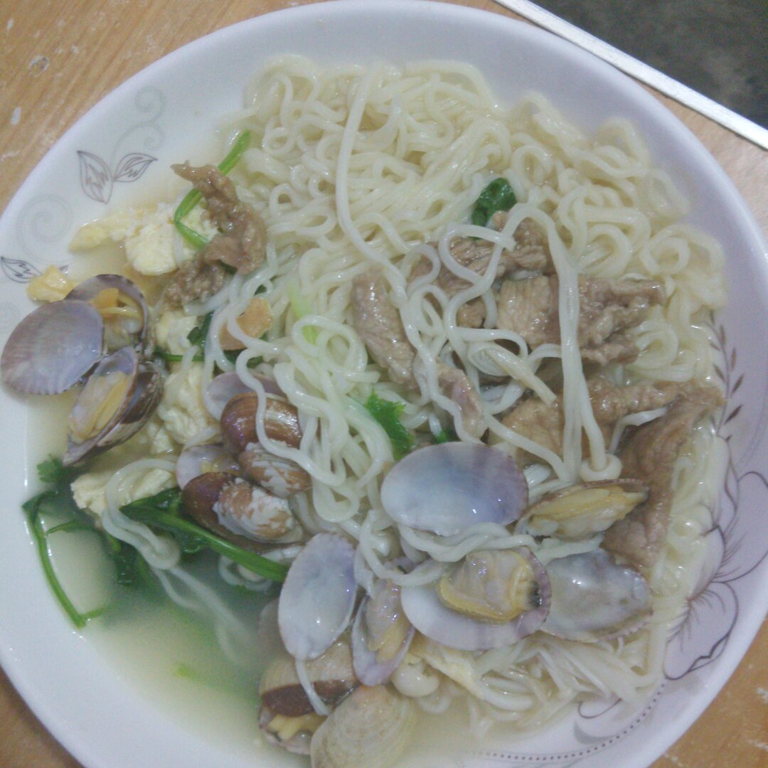 西红柿鸡蛋挂面汤