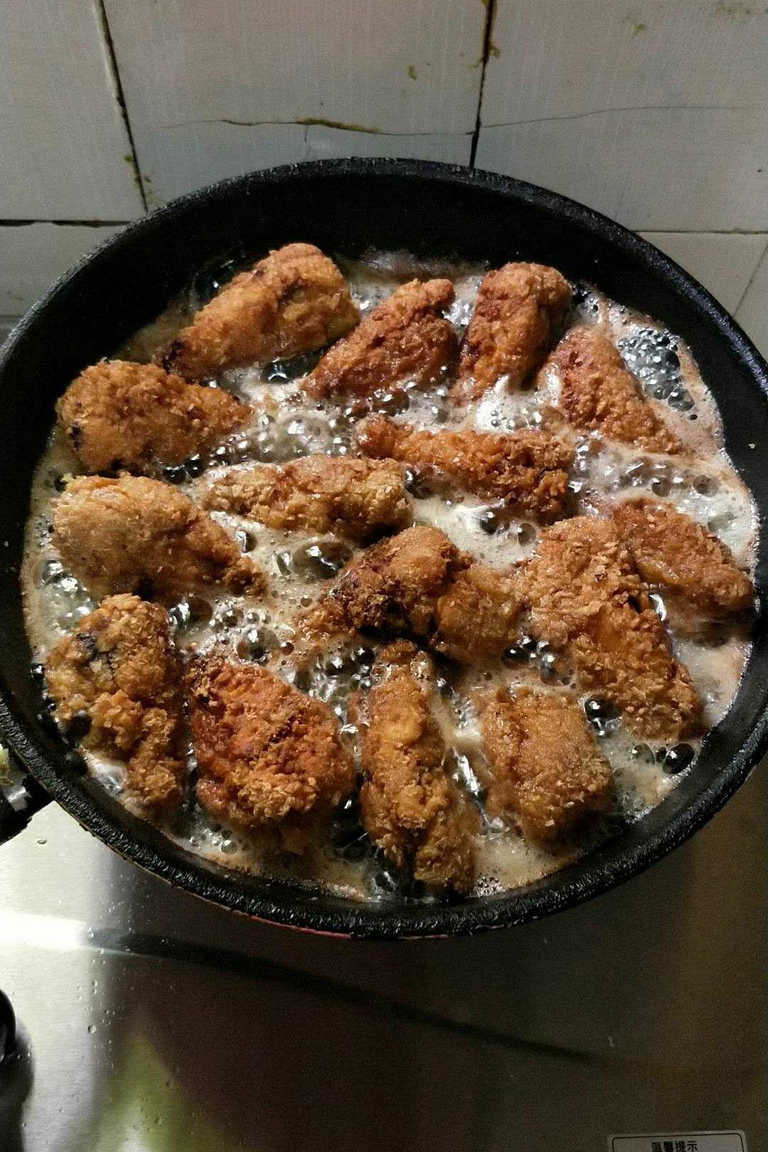 面包糠炸鸡腿（可以和肯德基相媲美的炸鸡腿）