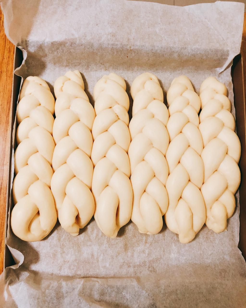 几种面包整形方法视频