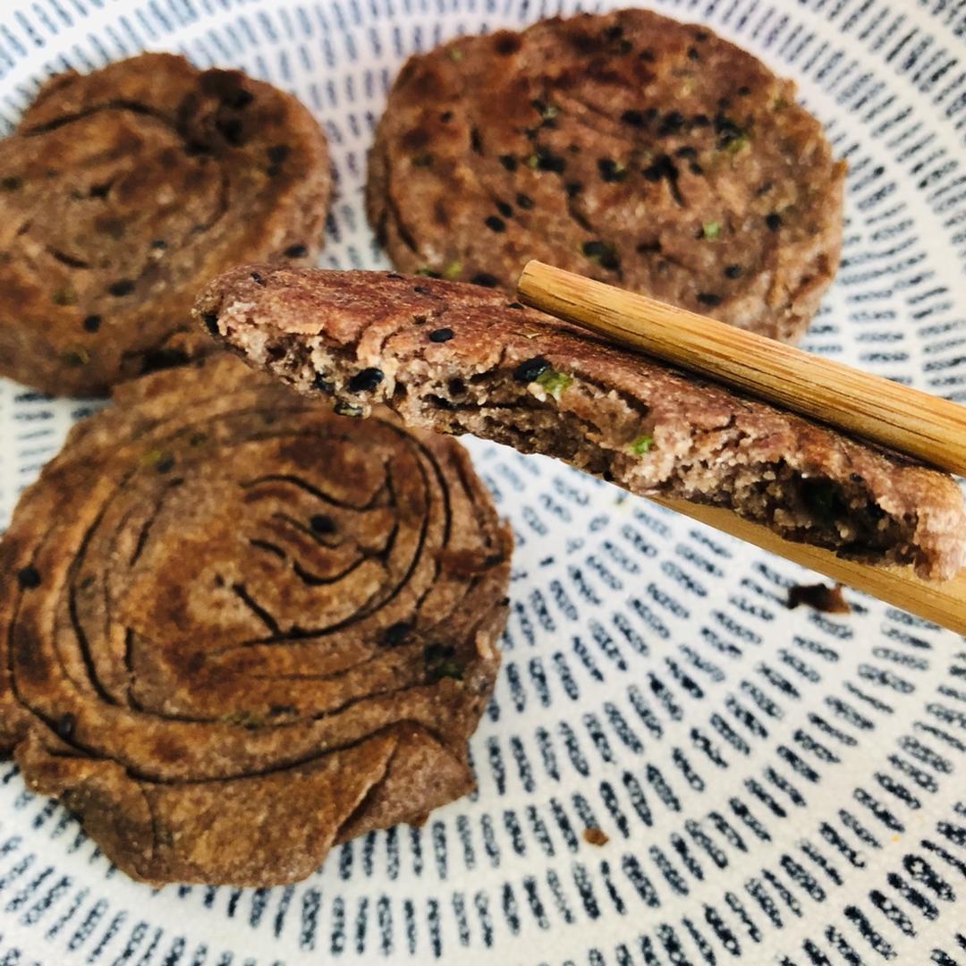 外酥里软的黑全麦葱油饼