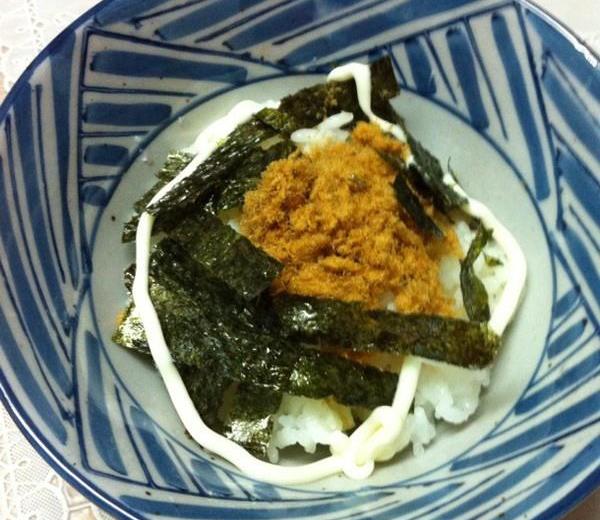 肉松海苔拌饭