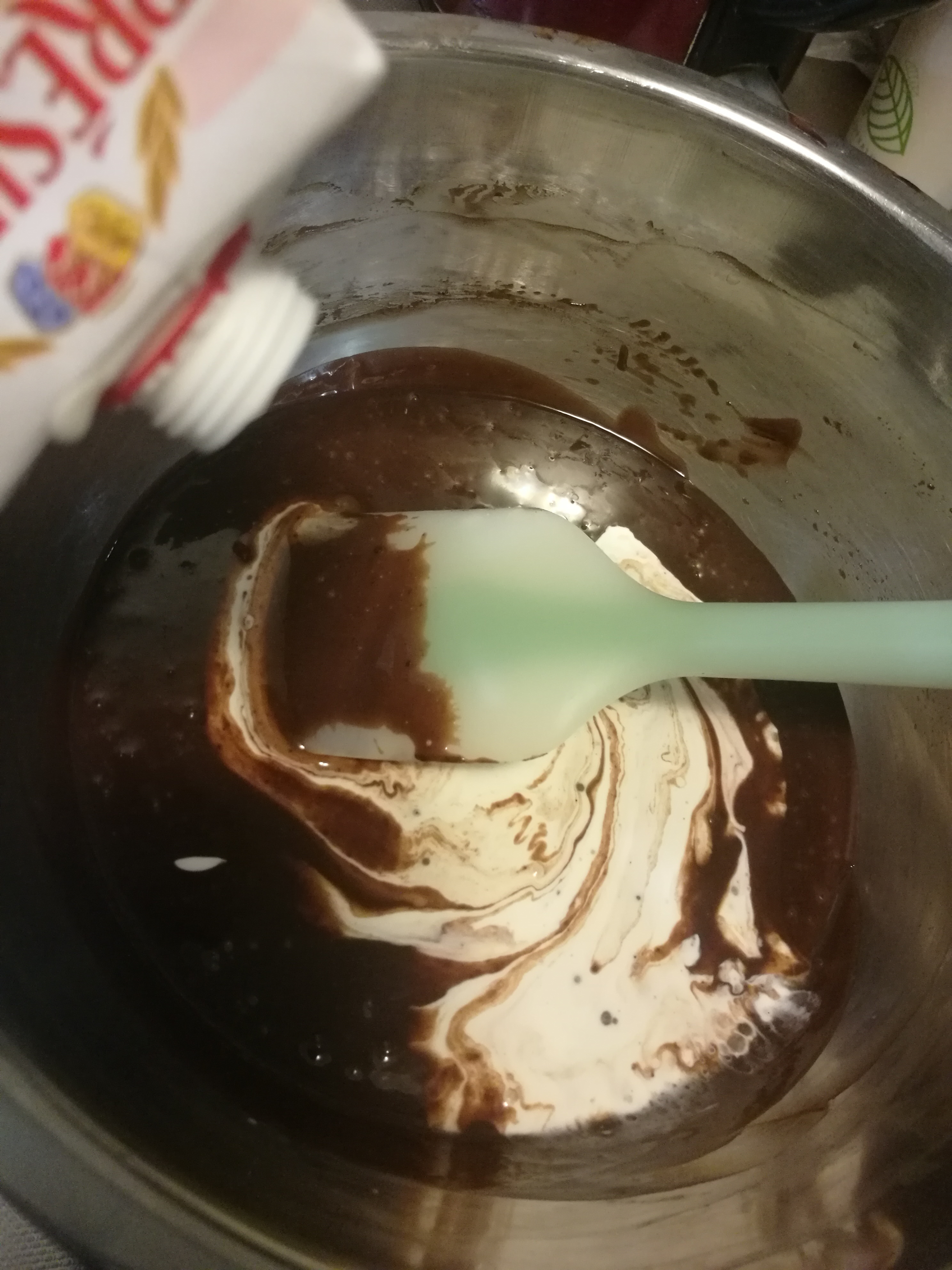 黑巧冰激凌 （博世厨师机冰激凌配件容量）的做法 步骤3