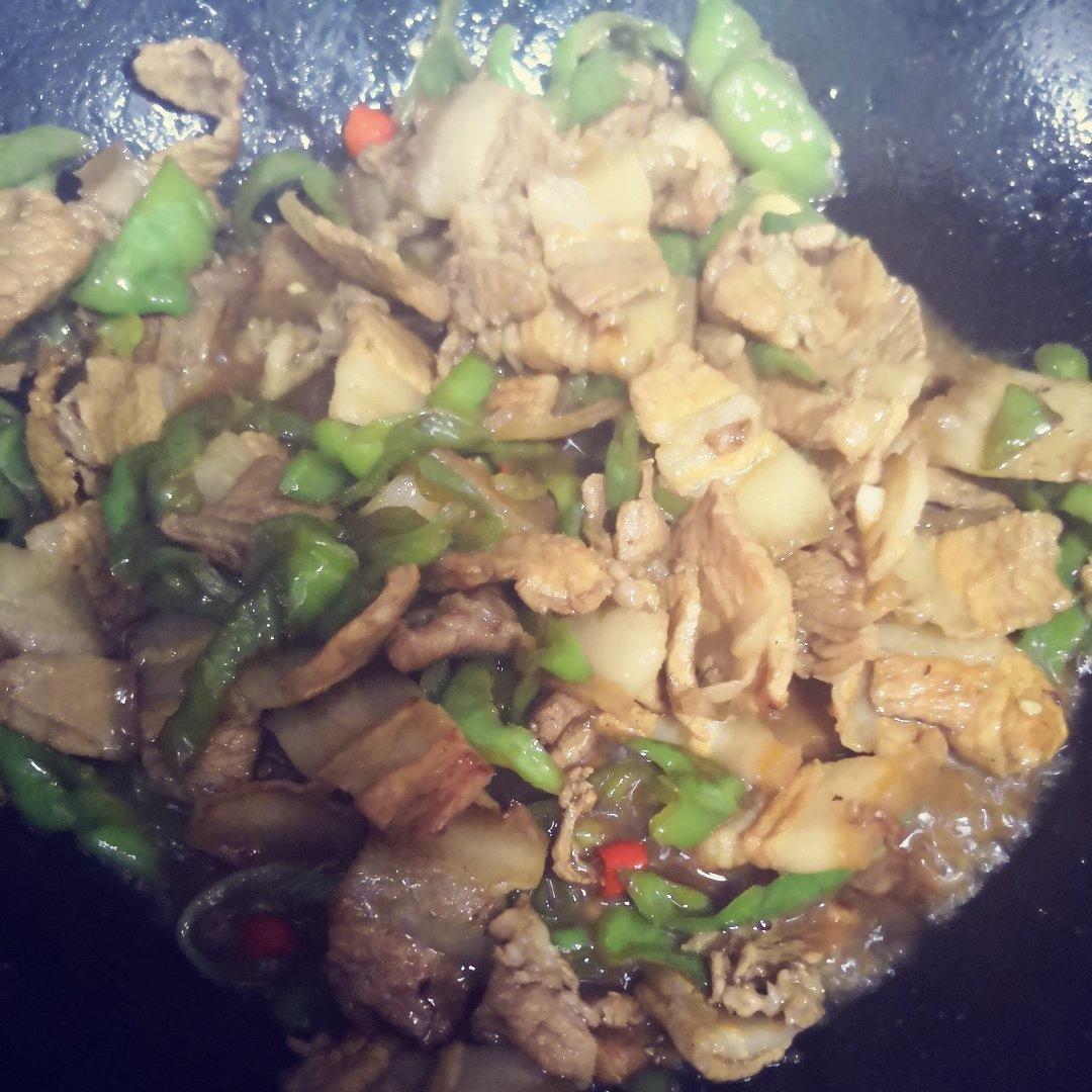 农家小炒肉【记忆中勾魂的油汤】