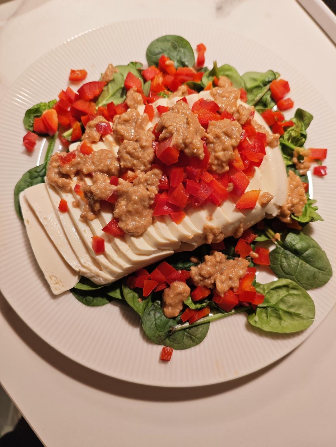菠菜豆腐沙拉配花生味噌沙拉酱 Spinach and Tofu Salad with Peanut–Miso Dressing