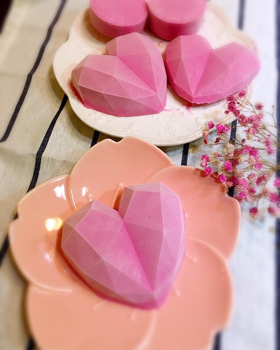 光shining做的钻石心形火龙果慕斯