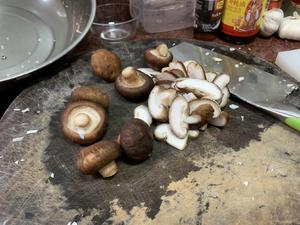 蘑菇丁天贝酱的做法 步骤4
