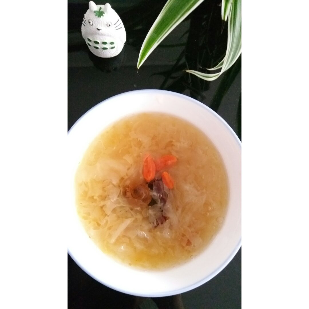 桂圆银耳红枣羹