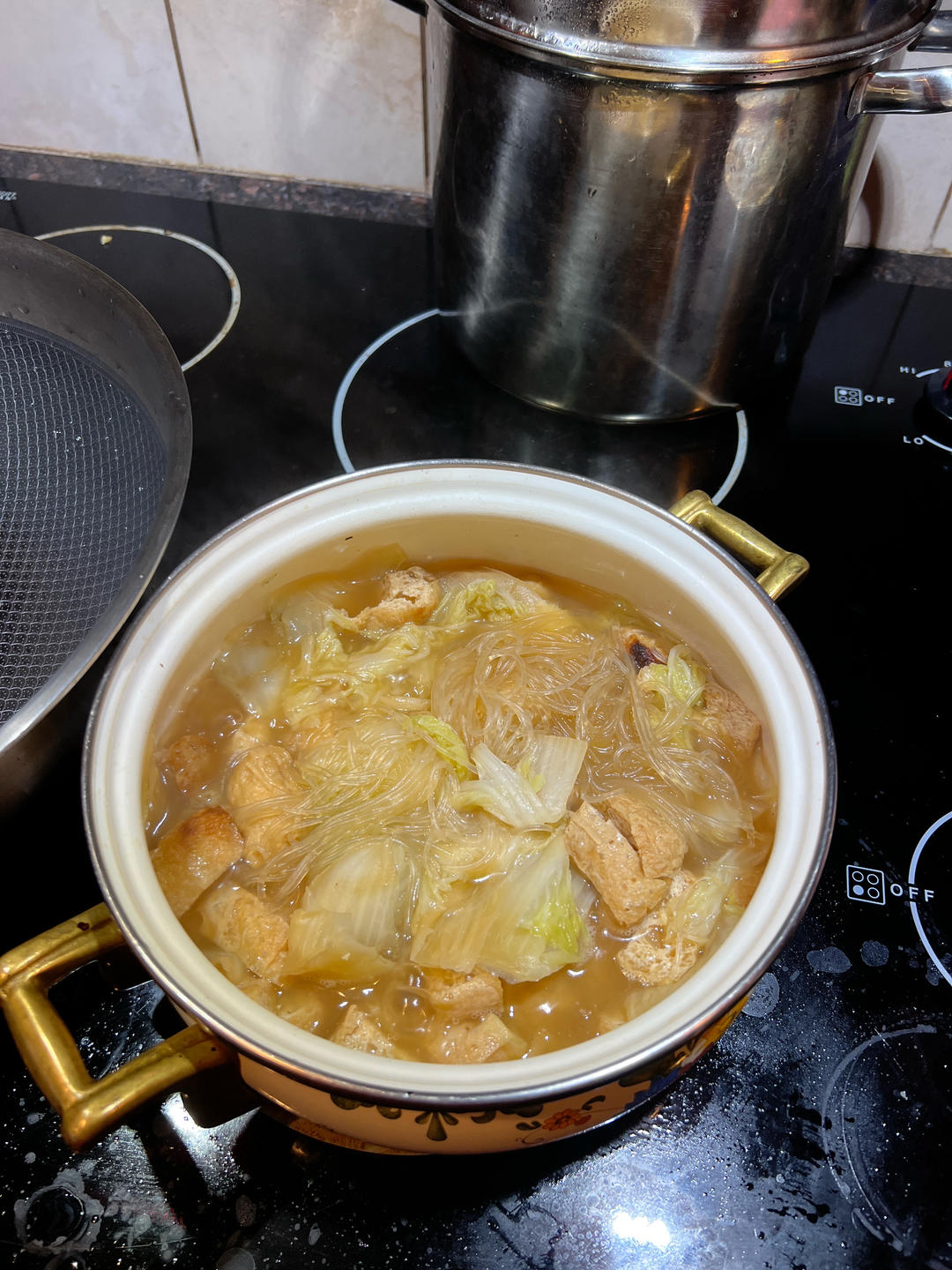 好吃到连汤汁都不剩的白菜焖豆泡，给肉都不换