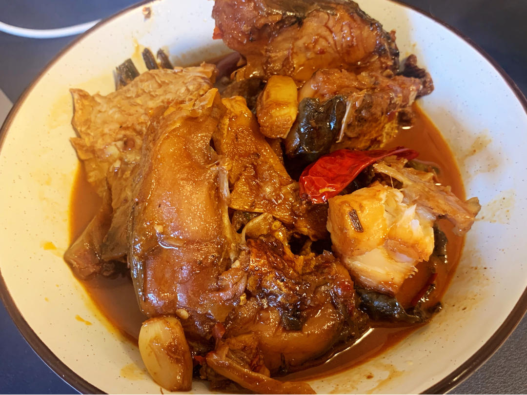 红烧咸鱼
