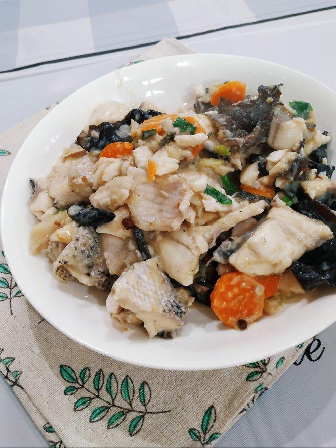 炒黑鱼片