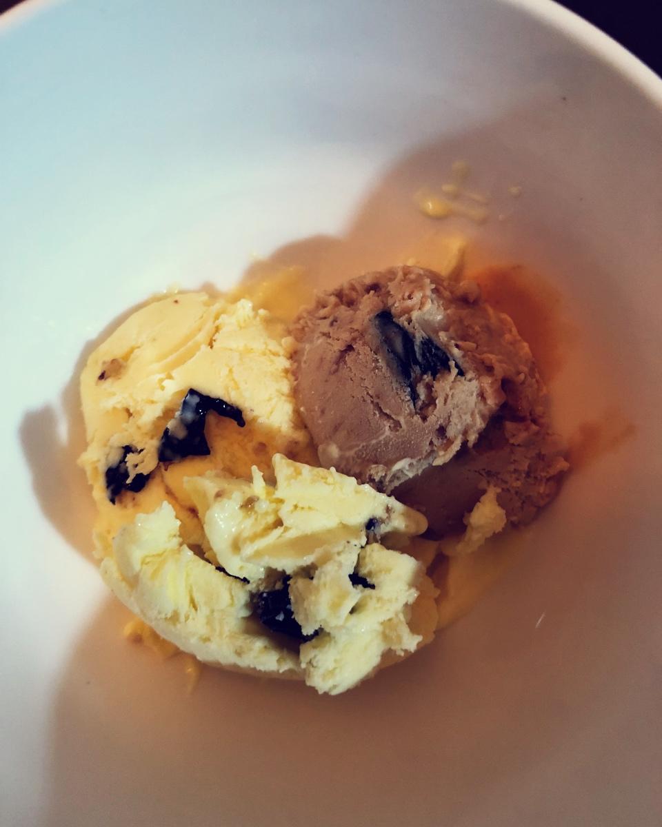 学美食-秋雨做的朗姆黑加仑冰淇淋 rum raisin ice cream