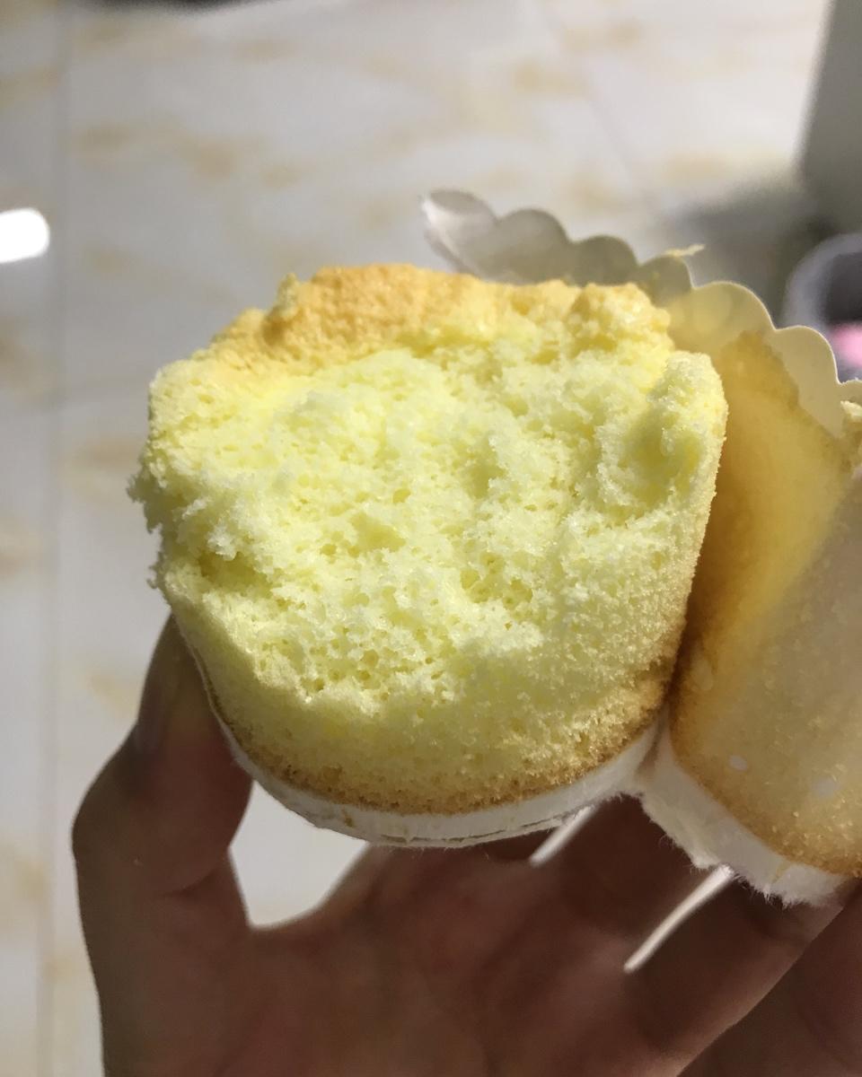 软绵绵戚风纸杯蛋糕