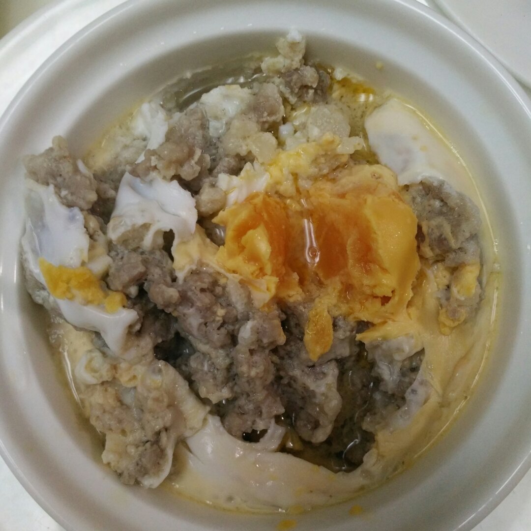 咸蛋蒸肉饼