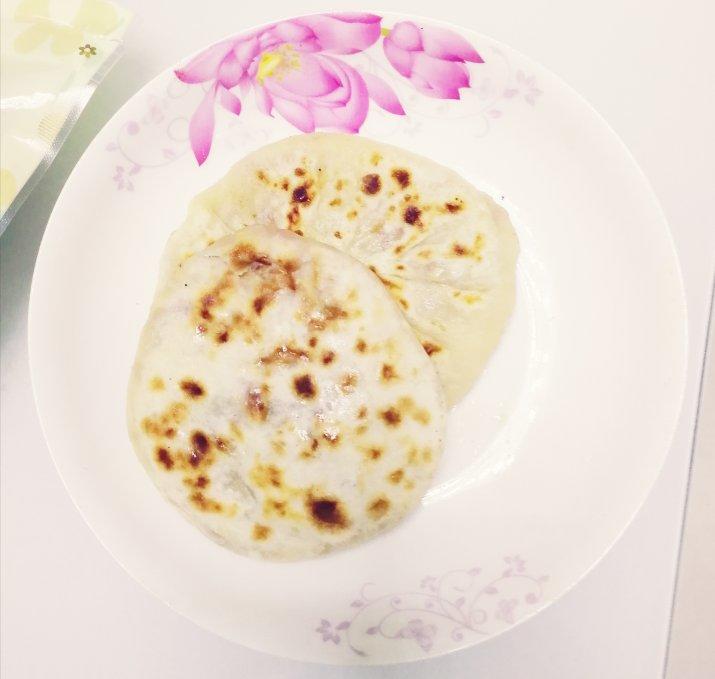 会连续吃八个的萝卜馅饼