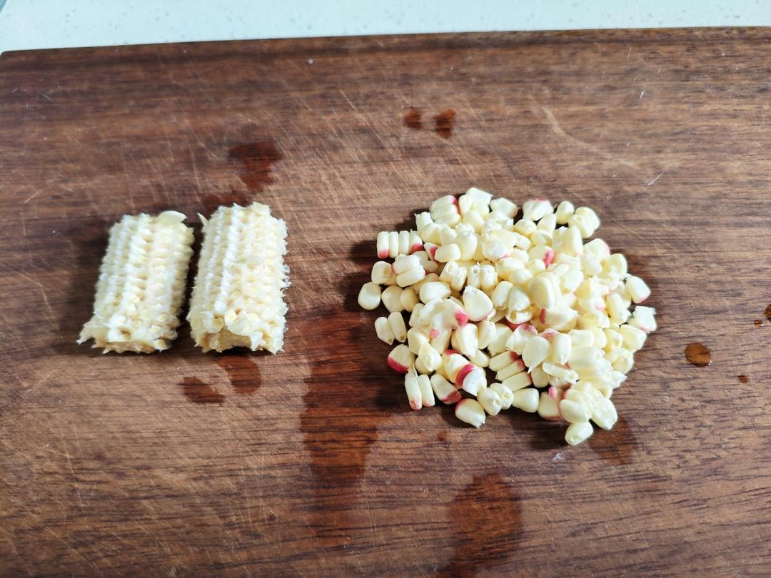 [自制健康饮料]纯天然细腻香浓玉米汁（附送巧剥玉米粒的方法）