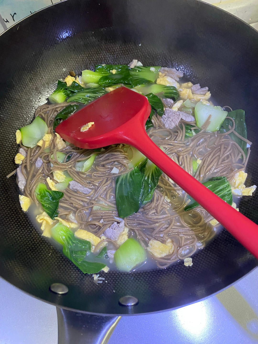 鲜掉眉毛的白汤肉丝面