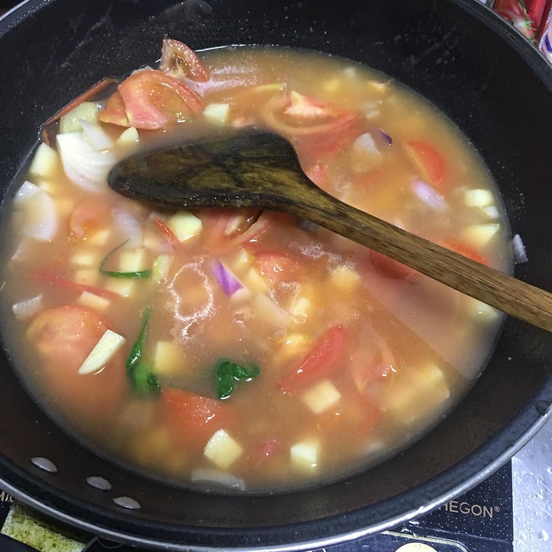 番茄土豆炖牛腩