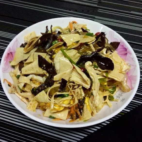 凉拌腐竹黑木耳