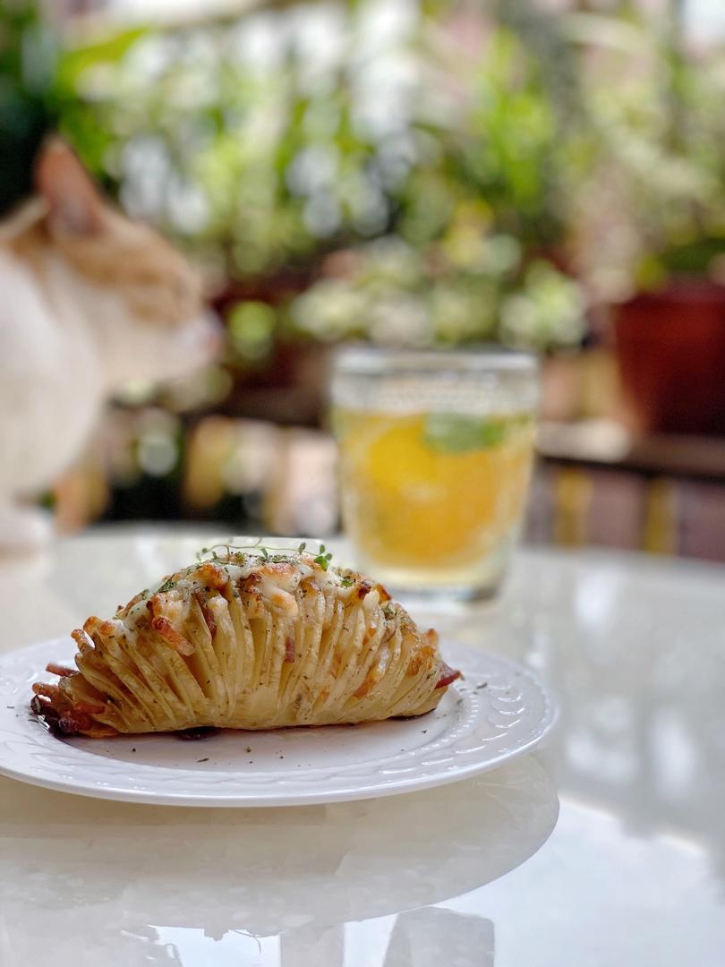 芝士烤手风琴马铃薯