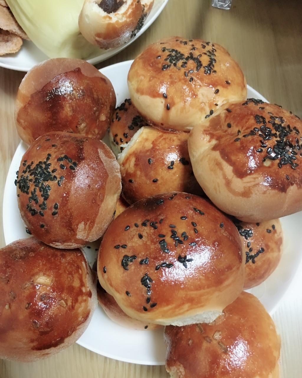 大人小孩都爱不释口的【蜂蜜牛奶小餐包】