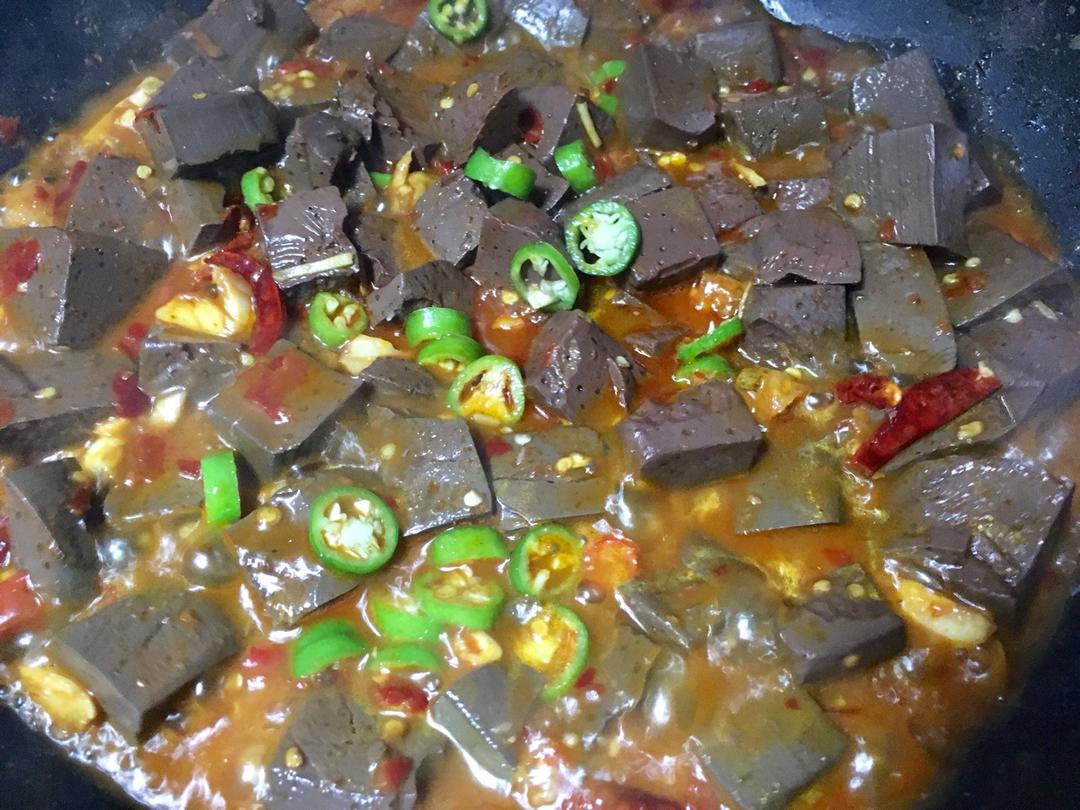 酸辣猪血