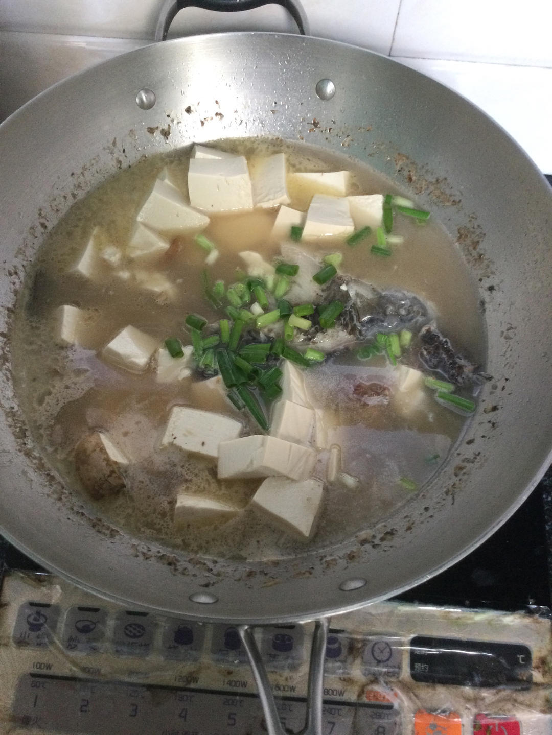 奶白鲫鱼豆腐汤|一条鱼最后的温柔