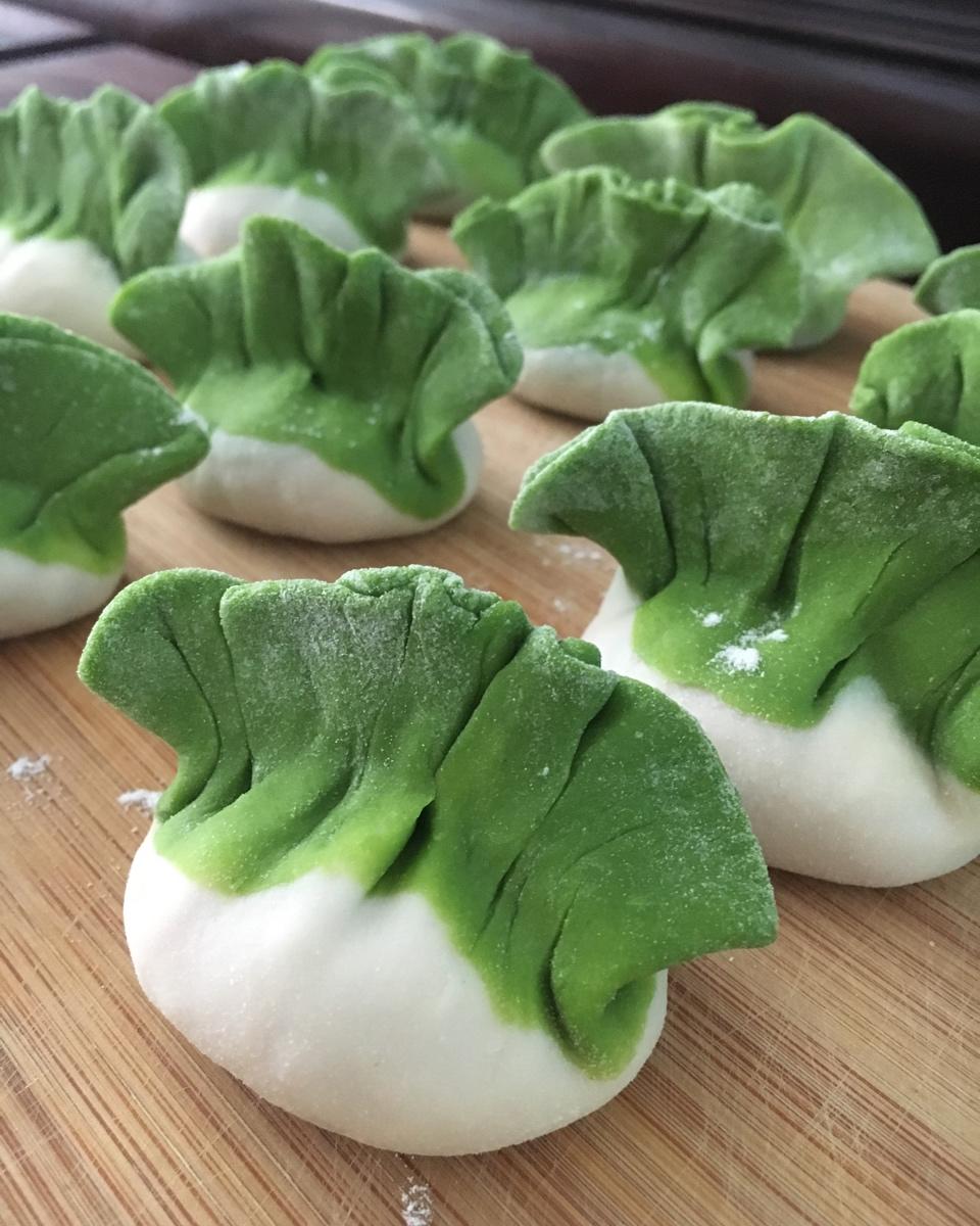 翡翠白玉白菜饺子详细版(附翡翠白玉白菜饺子包法,翡翠白玉饺子皮两种