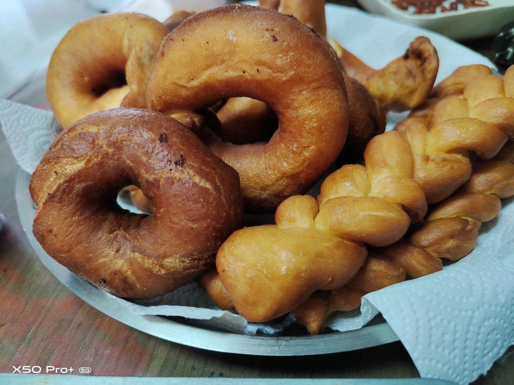 多拿滋甜甜圈&扭扭面包&豆沙面包