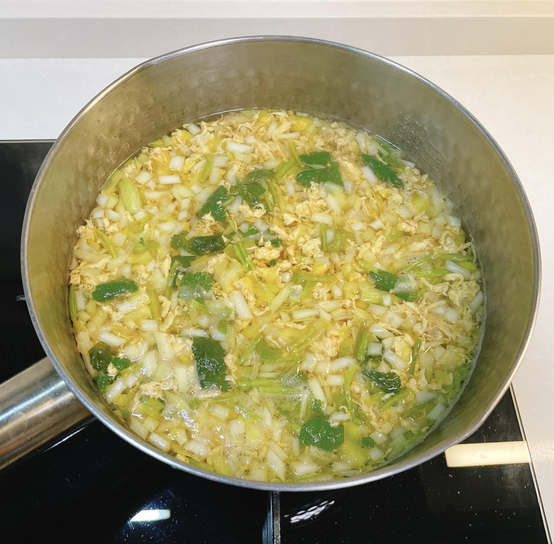 韭黄蛋花酸汤羹