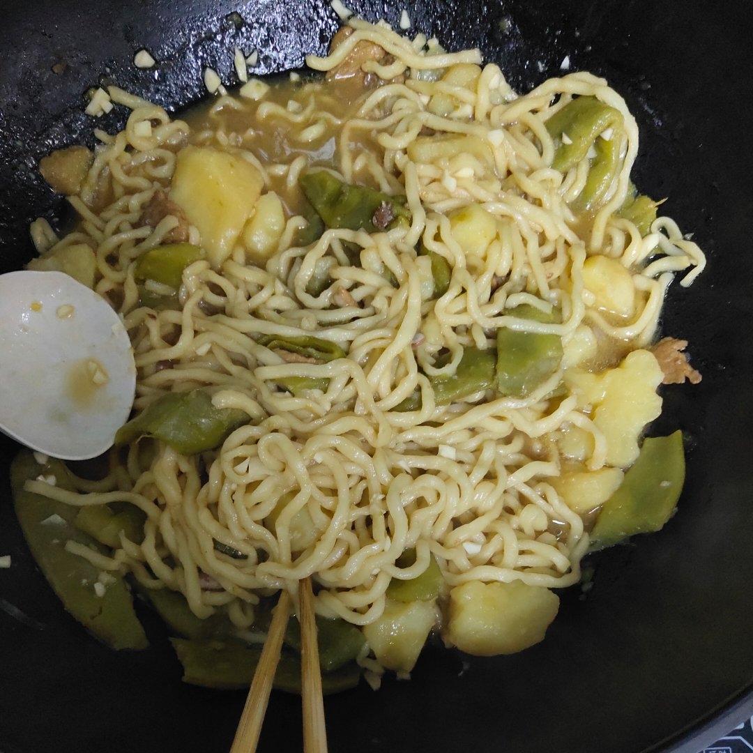 豆角土豆焖面