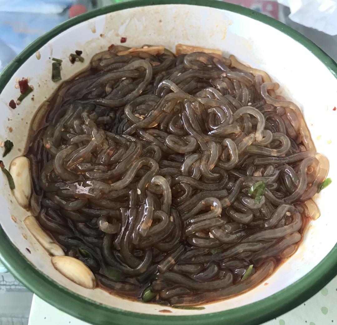 厨房小白都会的超级简单过瘾的酸辣粉