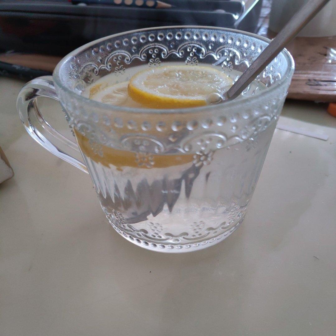 蜜雪冰城同款柠檬水，5块钱的快乐！快来试试吧