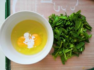 韭菜炒鸡蛋--又嫩又鲜超快手的做法 步骤1