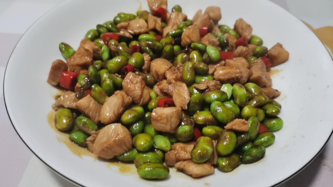 夏日开胃下饭菜——鲜毛豆米辣炒肉丁