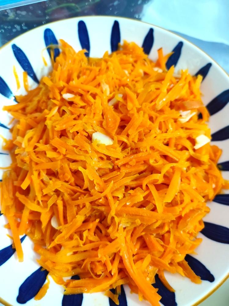 清炒胡萝卜丝的做法