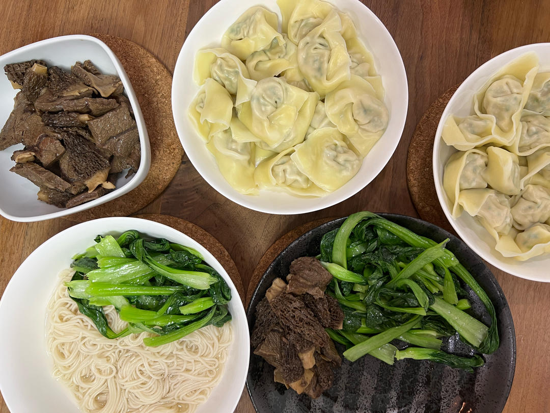 煮冷冻馄饨