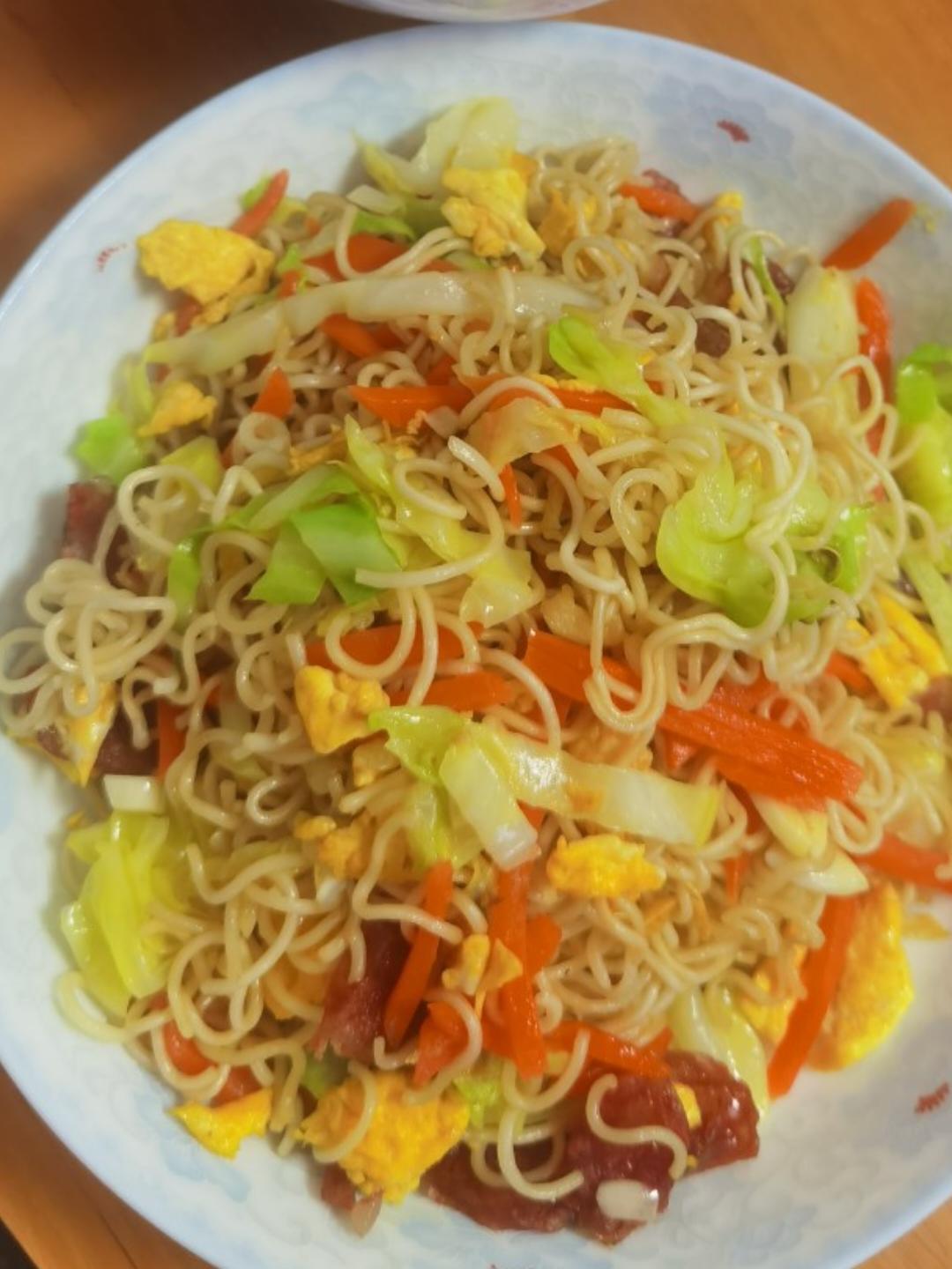 巨好吃的炒方便面