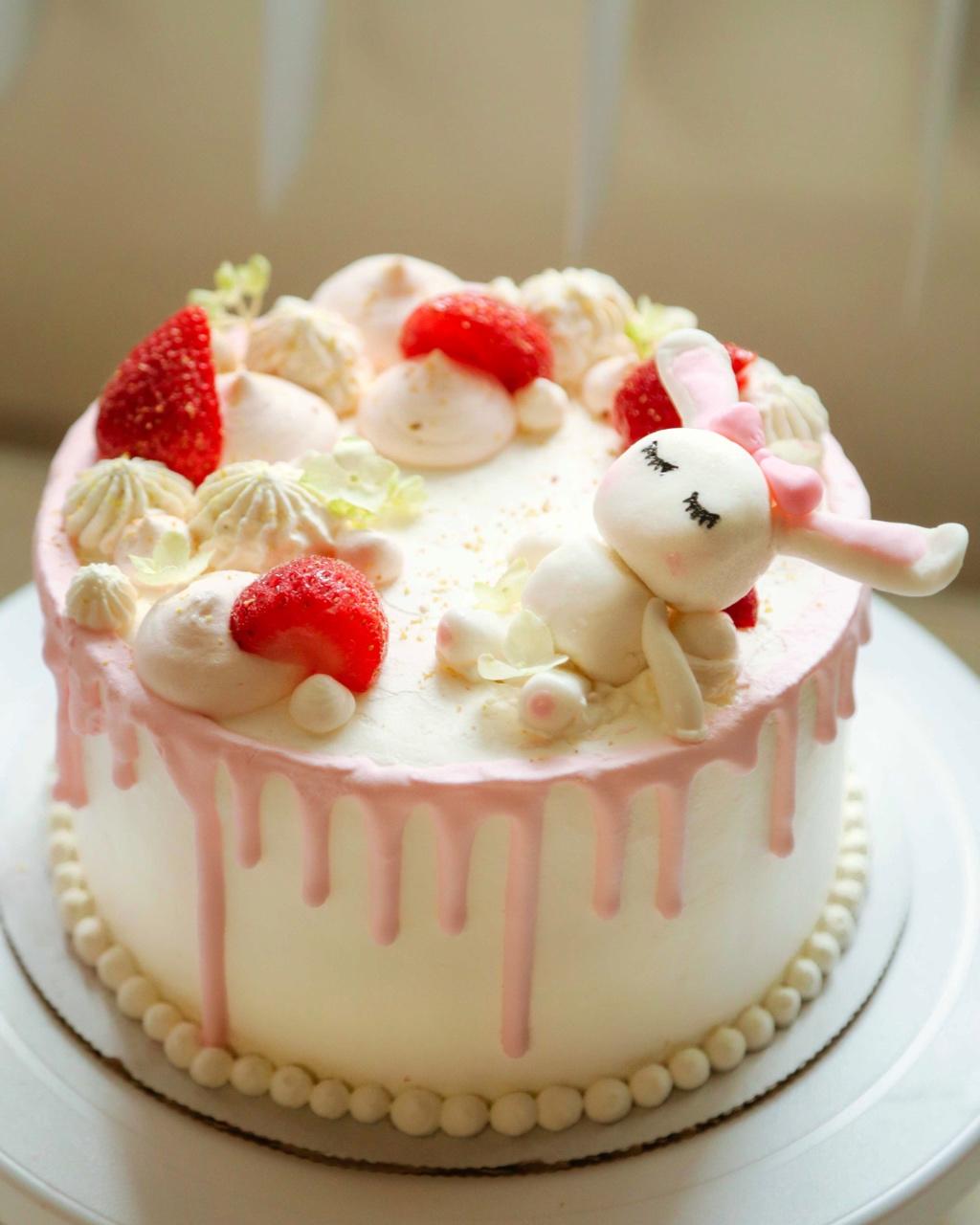 晚风唱月做的化繁为简:3款美貌又易学的草莓淡奶油装饰蛋糕