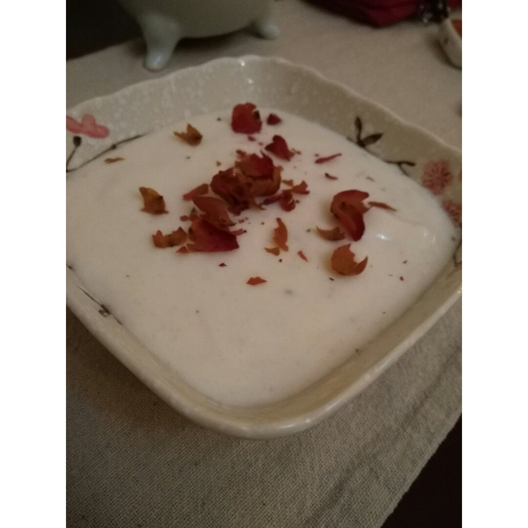 养颜清润山药百合羹