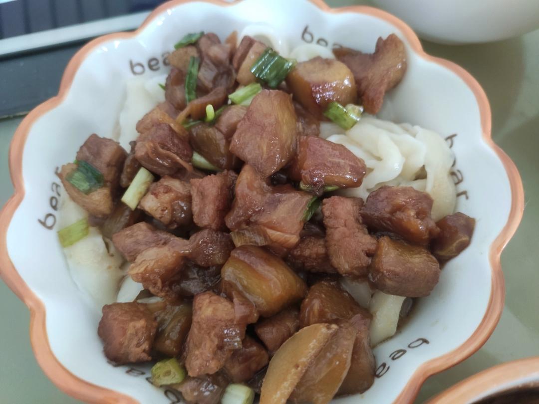 好吃不贵的茄子肉丁打卤面