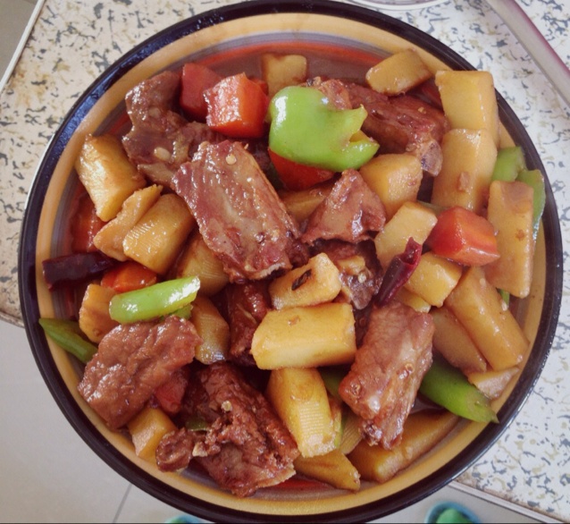土豆炖排骨
