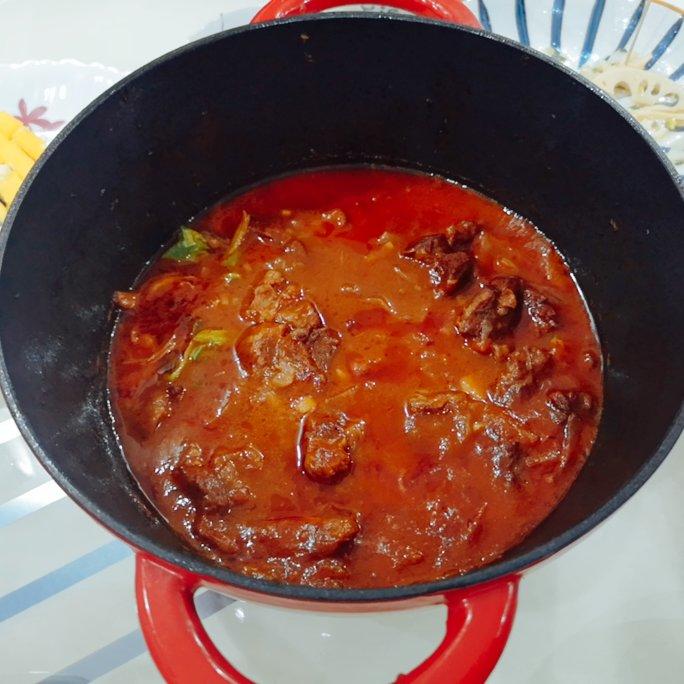 番茄红酒炖牛肉（铸铁锅版）