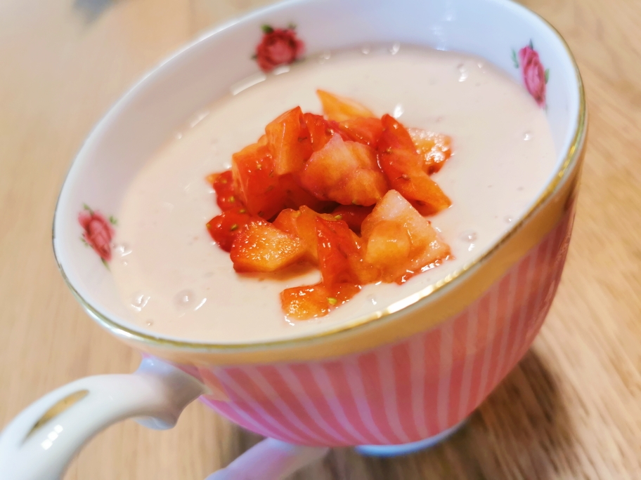 草莓🍓牛油果（卡士）酸奶奶昔的做法 步骤8